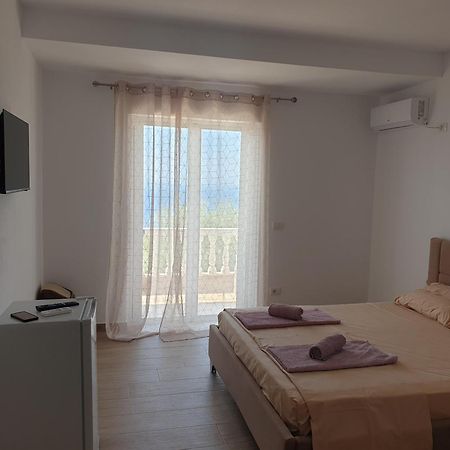 Rooms By George Dhërmi Exteriér fotografie