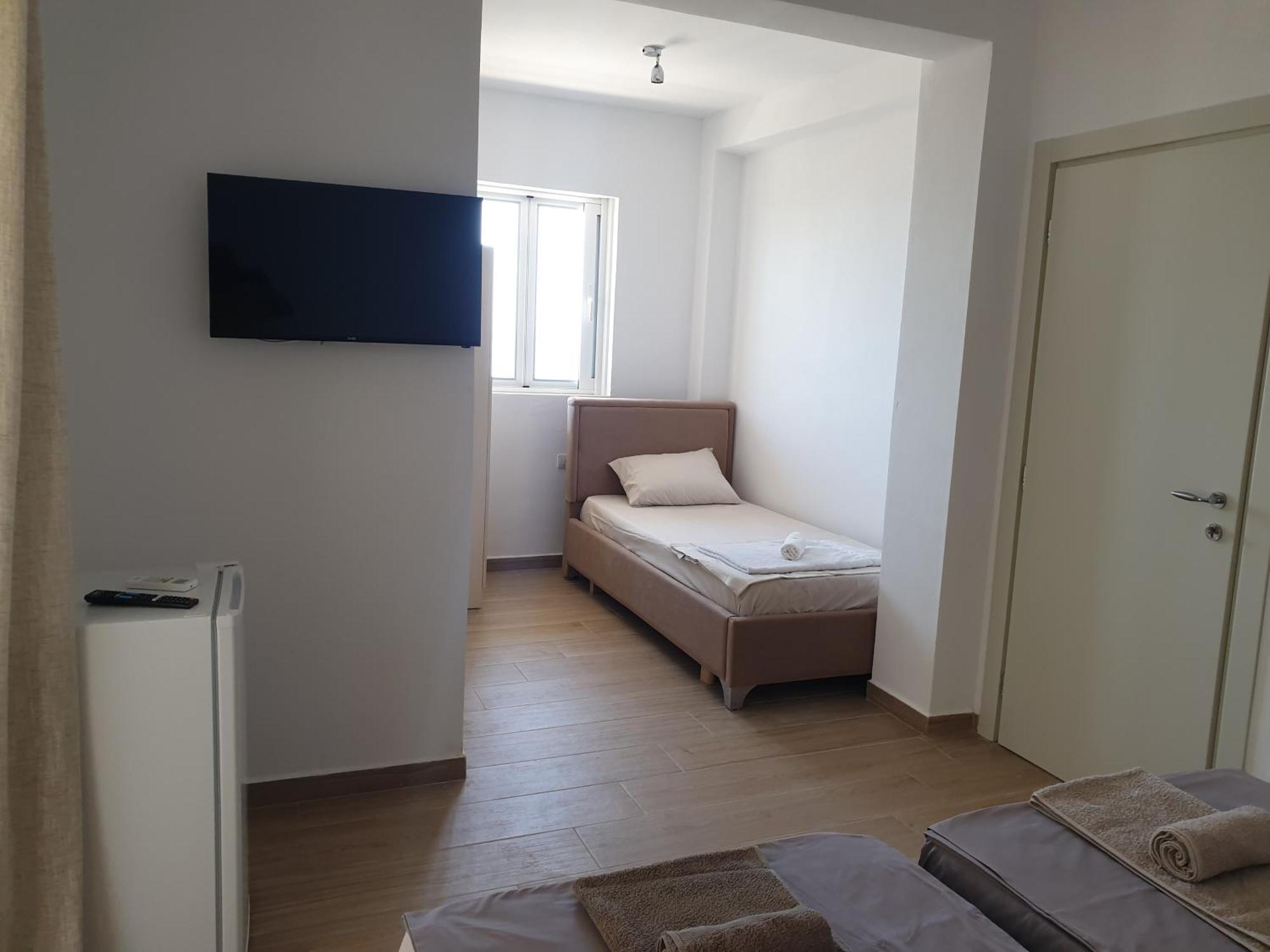 Rooms By George Dhërmi Exteriér fotografie