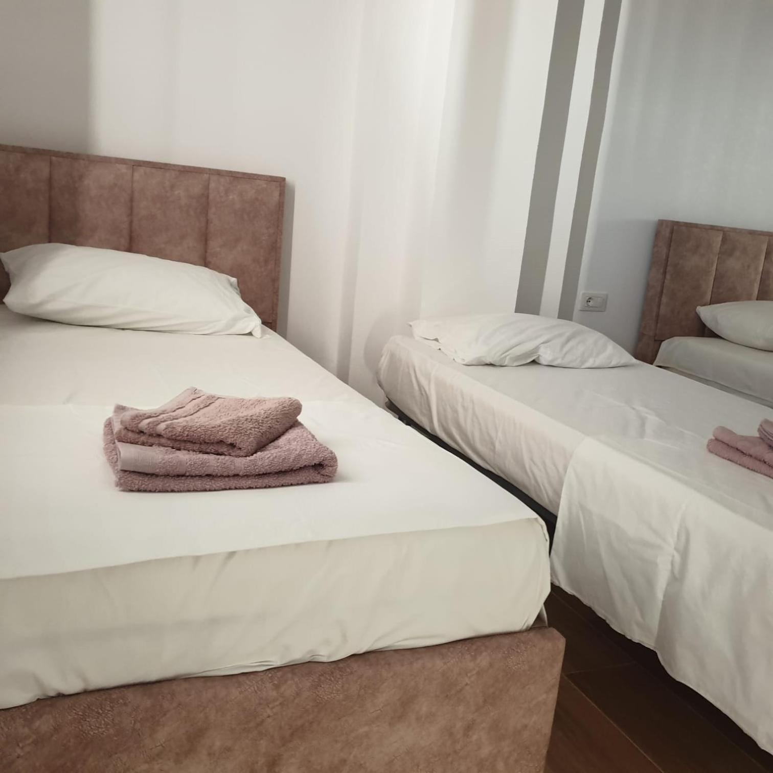Rooms By George Dhërmi Exteriér fotografie